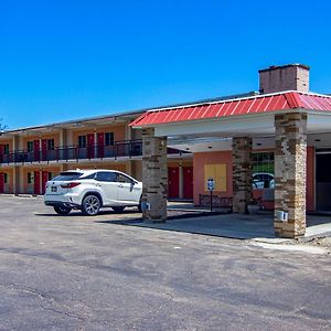 Econo Lodge Hotel Bradford